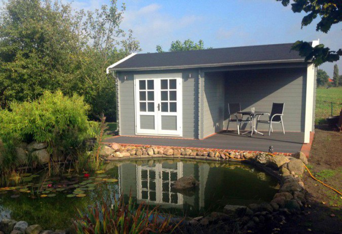 Gartenhaus grauweiß moderner Gartentrend mit Stil