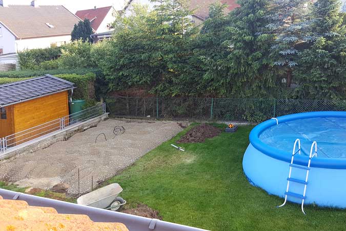 die Kiesschicht für das Fundament