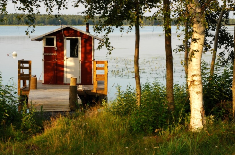 Finnische Sauna am Seeufer