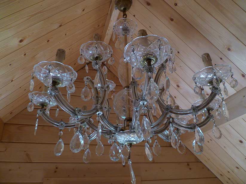 kronleuchter-im-gartenhaus - GartenHaus Magazin