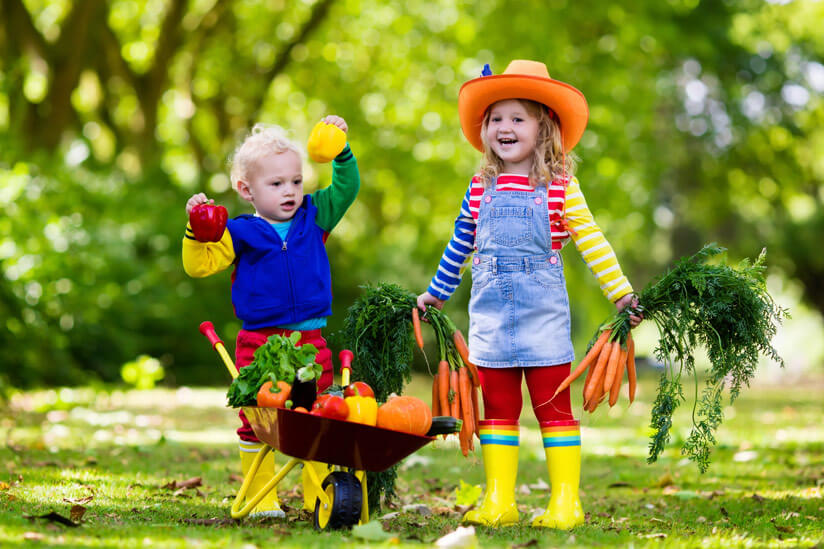 Kinder Im Garten So Begeistern Sie Die Kleinen Furs Grune