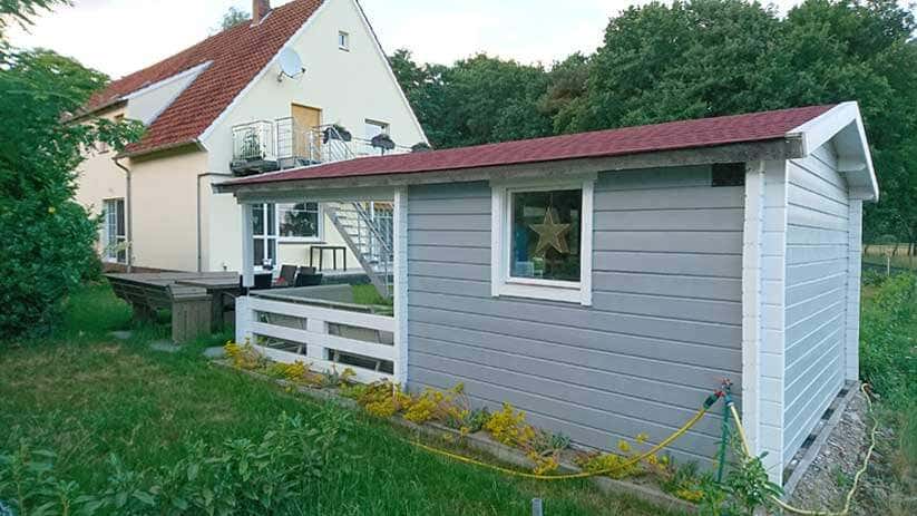 Wohnhaus und Gartenhaus