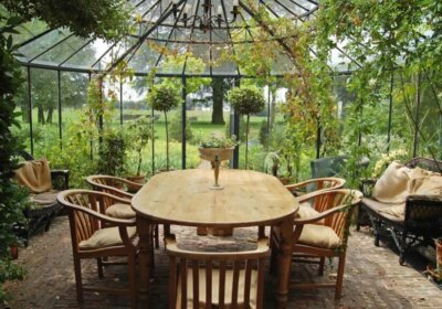 Außergewöhnlicher Wintergarten: Bilder, Ideen & Beispiele für Ihr Zuhause Wintergarten Bilder Tisch Stühle