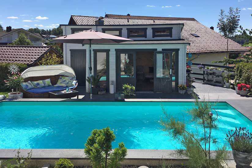 Technik im Anbau Ein Gartenhaus als Poolhaus