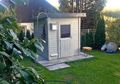 Eine Mini-Sauna passt überall: Das Wolff Saunahaus Lenja-40