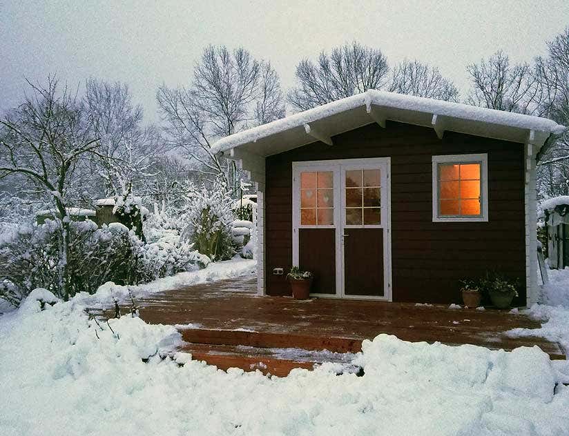 Gartenhaus Erki-44 im Winter