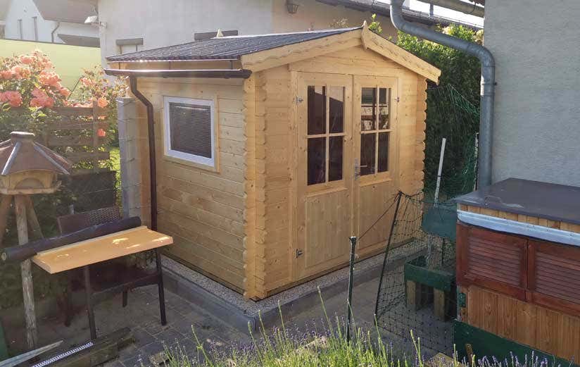 Aufbau Gartenhaus als Hühnerstall komplett