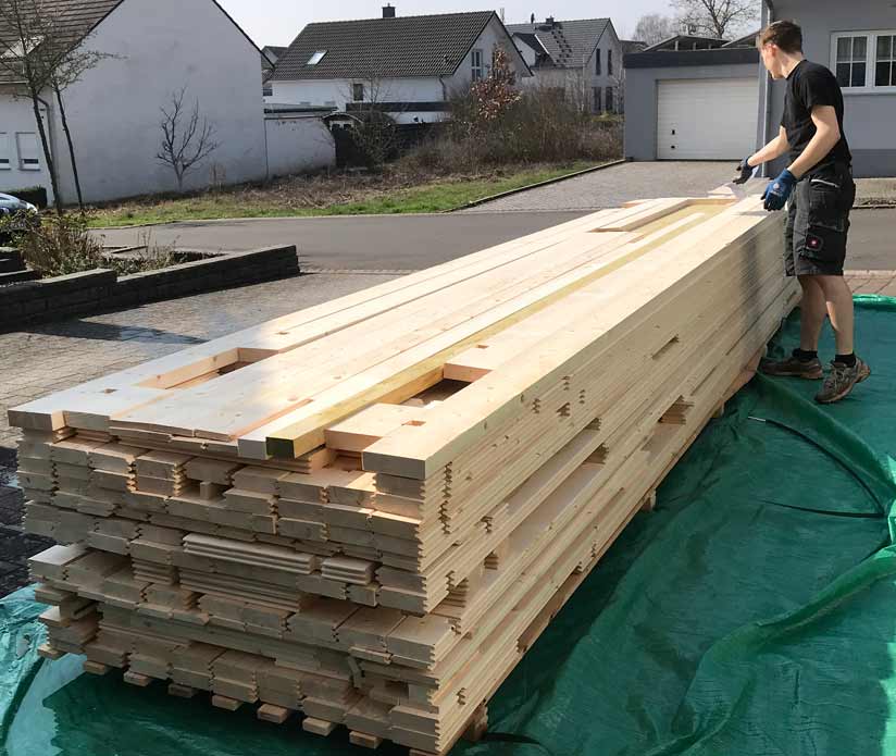 Aufbau Gartenhaus: angeliefertes Packstück