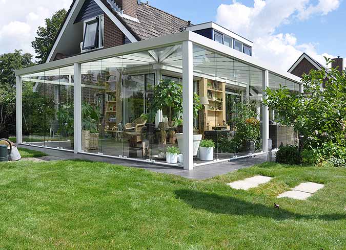 terrassen-berdachung-glas-wintergarten-einrichten